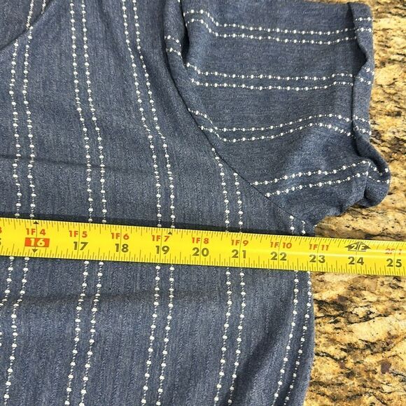 W5 Denim Blue Dot Stripe Short Sleeve Tie Front Top Size 2X - Picture 6 of 7